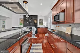 9715 Singleton Dr, Bethesda, MD 20817 - Photo 11