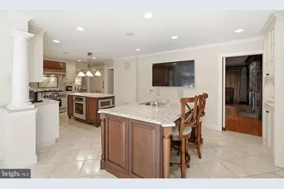 13004 N Commons Way, Rockville, MD 20854 - Photo 7