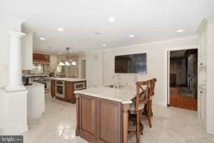 13004 N Commons Way, Rockville, MD 20854 - Photo 7