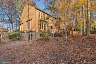 9216 Beech Hill Dr, Bethesda, MD 20817 - Photo 11