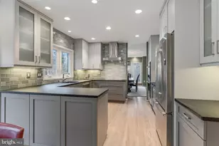 9216 Beech Hill Dr, Bethesda, MD 20817 - Photo 25