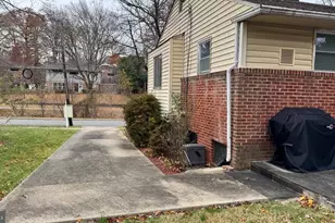 10705 Lockridge Dr, Silver Spring, MD 20901 - Photo 9