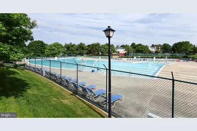 8205 Whispering Oaks Drive #304, Gaithersburg, MD 20879 - Photo 5