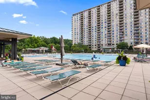 5225 Pooks Hill Rd, Bethesda, MD 20814 - Photo 7