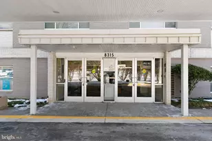 8315 N Brook Ln, Bethesda, MD 20814 - Photo 23