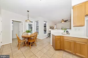 18931 Fountain Hills Dr, Germantown, MD 20874 - Photo 13