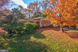 6220 Robinwood Rd, Bethesda, MD 20817 - Photo 3