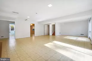 6220 Robinwood Rd, Bethesda, MD 20817 - Photo 29