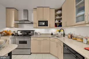 5500 Friendship Blvd, Chevy Chase, MD 20815 - Photo 11