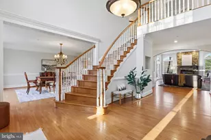 7931 Lakenheath Way, Potomac, MD 20854 - Photo 3