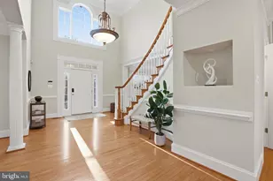 7931 Lakenheath Way, Potomac, MD 20854 - Photo 3