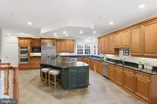 7931 Lakenheath Way, Potomac, MD 20854 - Photo 7