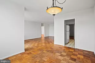 4242 E W, Chevy Chase, MD 20815 - Photo 15