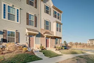 9502 Autumn Berry Pl, Montgomery Village, MD 20886 - Photo 3