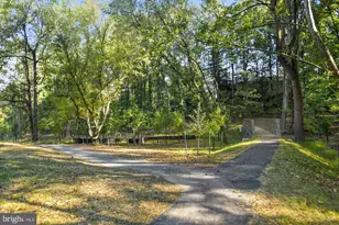 9323 Bentridge Ave, Potomac, MD 20854 - Photo 37