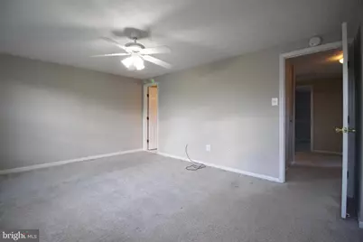 648 Coral Reef Drive, Gaithersburg, MD 20878 - Photo 17