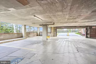 10101 Grosvenor Pl, Rockville, MD 20852 - Photo 23