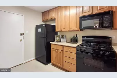 10655 Montrose Avenue #103, Bethesda, MD 20814 - Photo 3