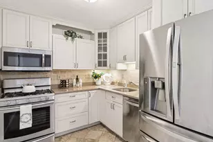 4977 Battery Ln, Bethesda, MD 20814 - Photo 5