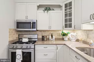 4977 Battery Ln, Bethesda, MD 20814 - Photo 3