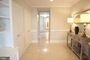 10401 Grosvenor Pl, Rockville, MD 20852 - Photo 11