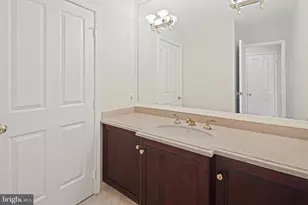 10401 Grosvenor Pl, Rockville, MD 20852 - Photo 13