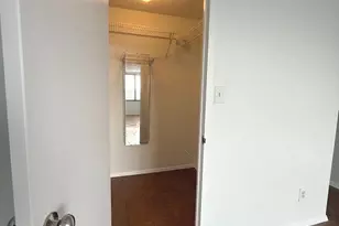 5225 Pooks Hill Rd, Bethesda, MD 20814 - Photo 11