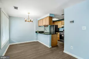 9410 Walburg Way, Gaithersburg, MD 20886 - Photo 7