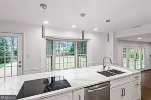 9312 Sprinklewood Ln, Potomac, MD 20854 - Photo 23