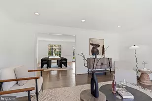 9312 Sprinklewood Ln, Potomac, MD 20854 - Photo 13