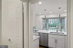 9312 Sprinklewood Ln, Potomac, MD 20854 - Photo 33