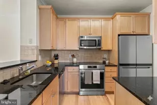 11800 Old Georgetown, North Bethesda, MD 20852 - Photo 19