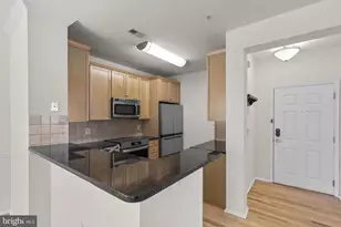 11800 Old Georgetown, North Bethesda, MD 20852 - Photo 17