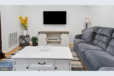 794 Quince Orchard Boulevard #T-2, Gaithersburg, MD 20878 - Photo 7