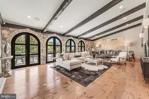 2 Piney Meetinghouse Ct, Potomac, MD 20854 - Photo 9