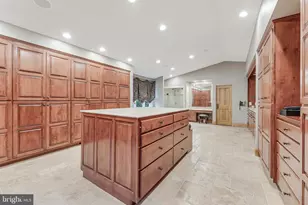 2 Piney Meetinghouse Ct, Potomac, MD 20854 - Photo 27
