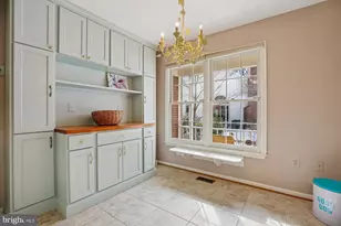 12255 Tildenwood Dr, Rockville, MD 20852 - Photo 11