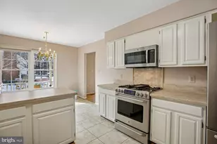 12255 Tildenwood Dr, Rockville, MD 20852 - Photo 13