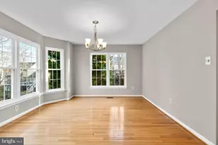 18452 Crownsgate Cir, Germantown, MD 20874 - Photo 9