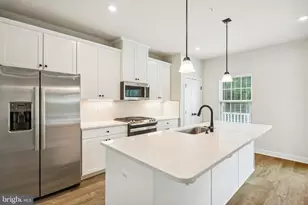 19753 Grn Vlg Dr, Montgomery Village, MD 20886 - Photo 7