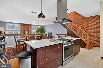 7511 Bradley Boulevard, Bethesda, MD 20817 - Photo 9