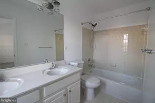 104 Elmcroft Blvd, Rockville, MD 20850 - Photo 11