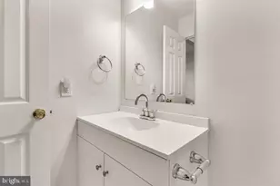 10855 Lockwood Dr, Silver Spring, MD 20901 - Photo 17