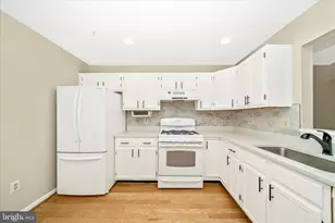 15305 Diamond Cove Terrace, Rockville, MD 20850 - Photo 17