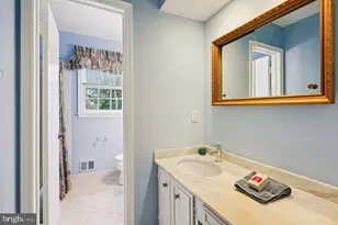 8020 Lakenheath Way, Potomac, MD 20854 - Photo 23