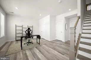 16216 Bushwick Pl, Rockville, MD 20855 - Photo 3