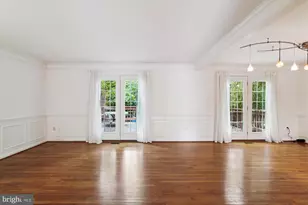 10940 Brewer House Rd, Rockville, MD 20852 - Photo 11