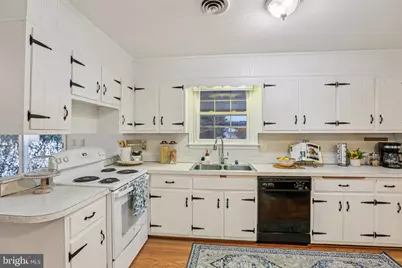 24140 Doreen Drive, Gaithersburg, MD 20882 - Photo 17