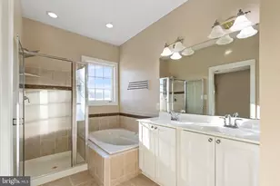 23209 Robin Song Dr, Clarksburg, MD 20871 - Photo 17