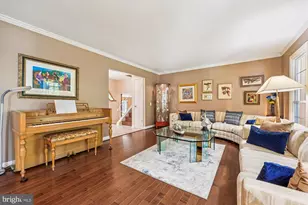 9013 Wandering Trail Dr, Potomac, MD 20854 - Photo 7